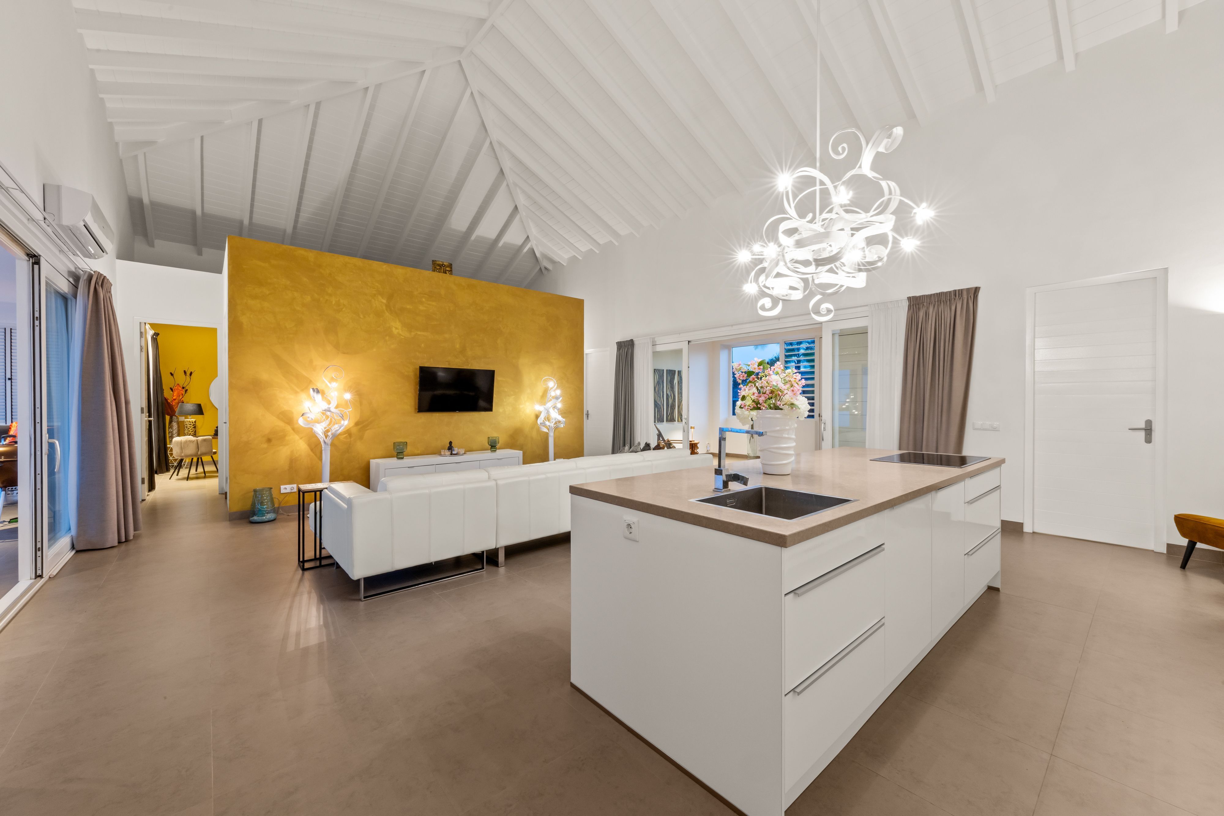 Villa in Blue Bay