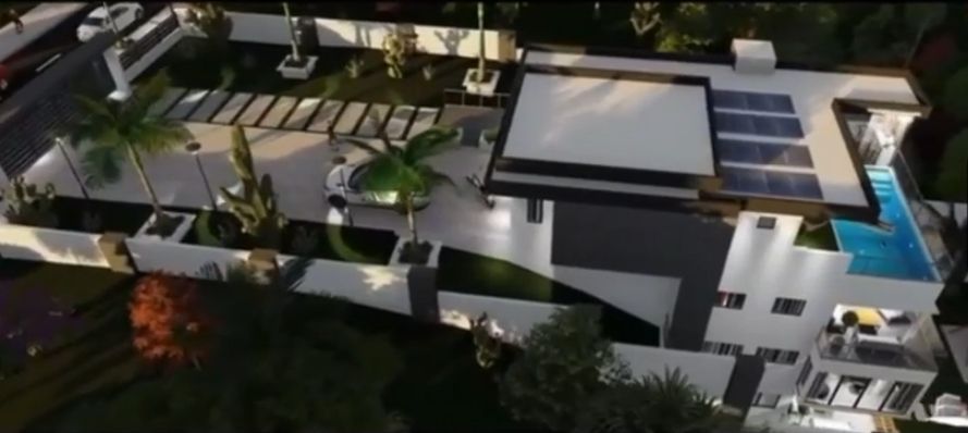 Villa in Sunset Heights