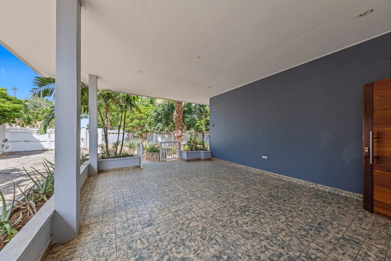 Villa in Mahaai