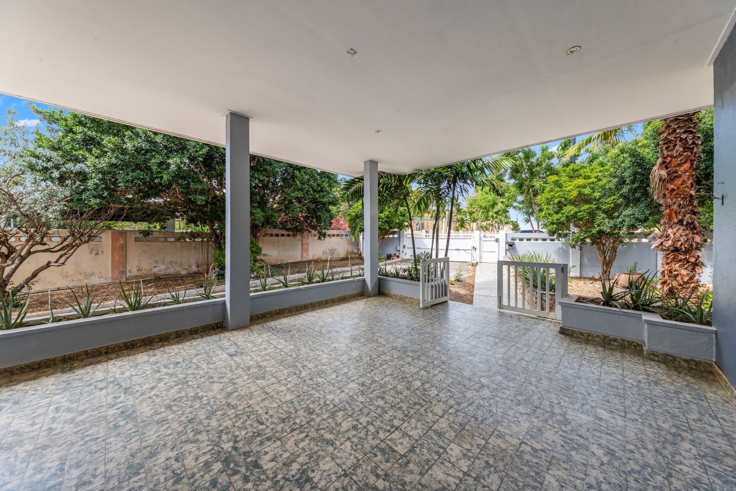 Villa in Mahaai