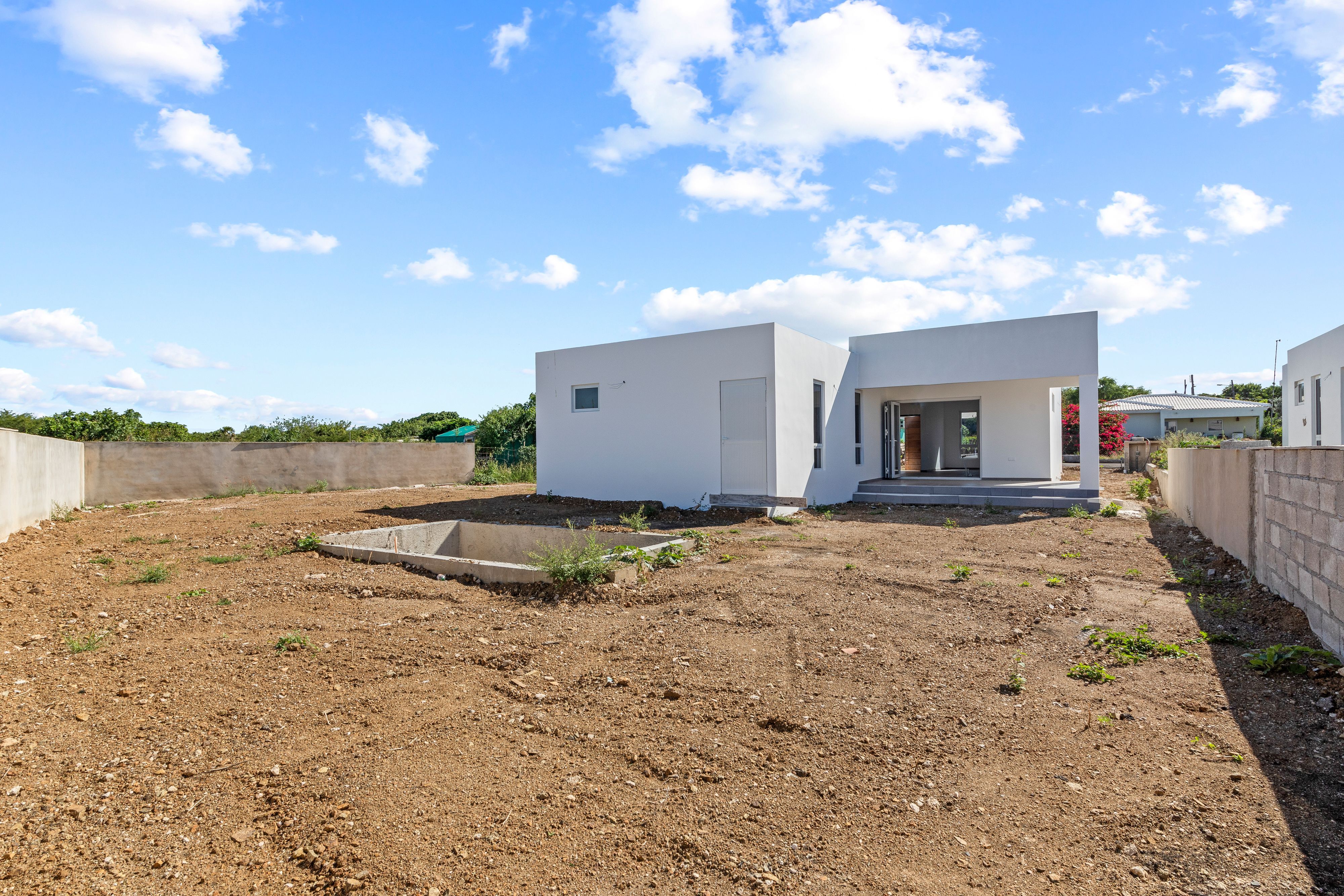 Property in Abrahamsz