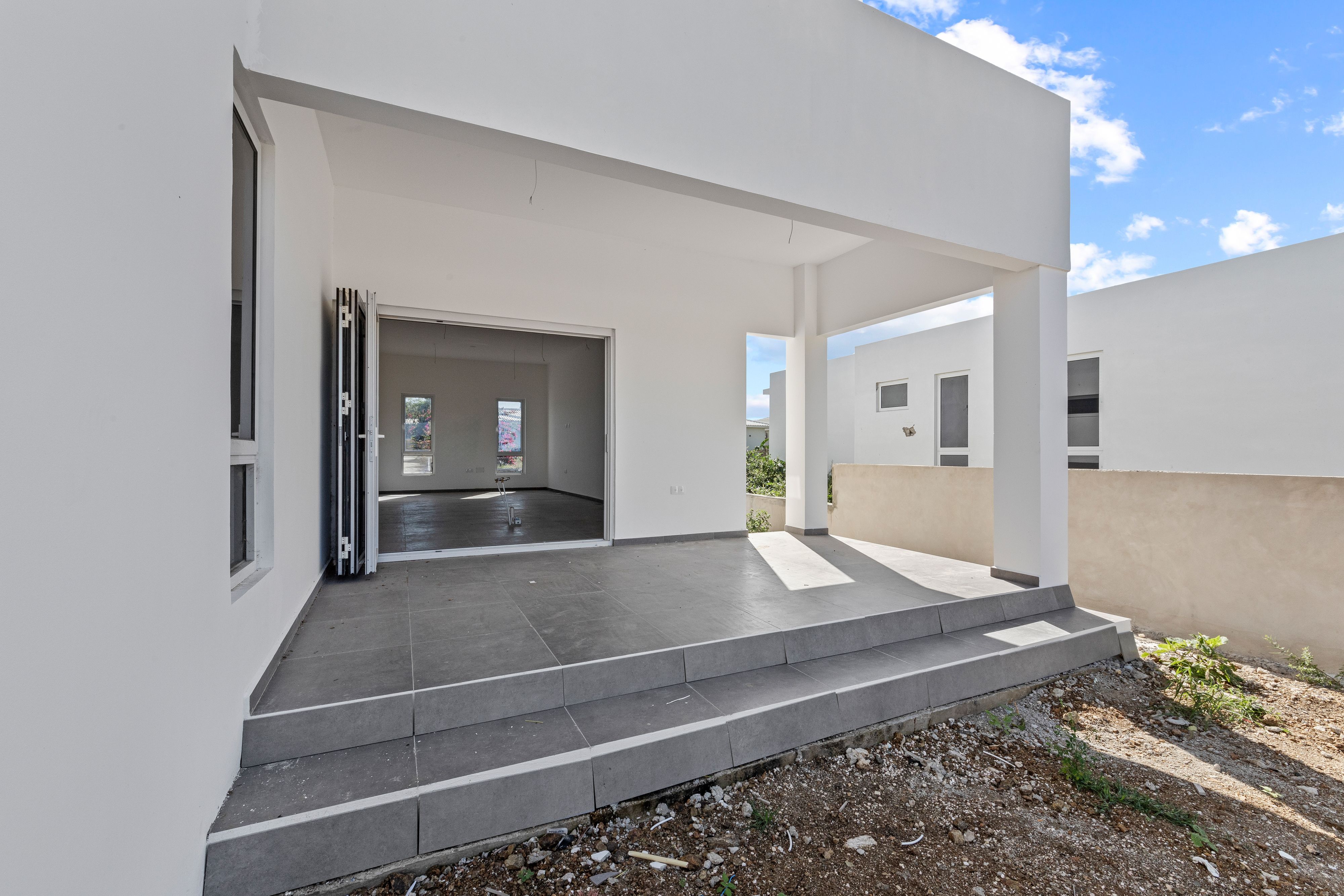 Property in Abrahamsz