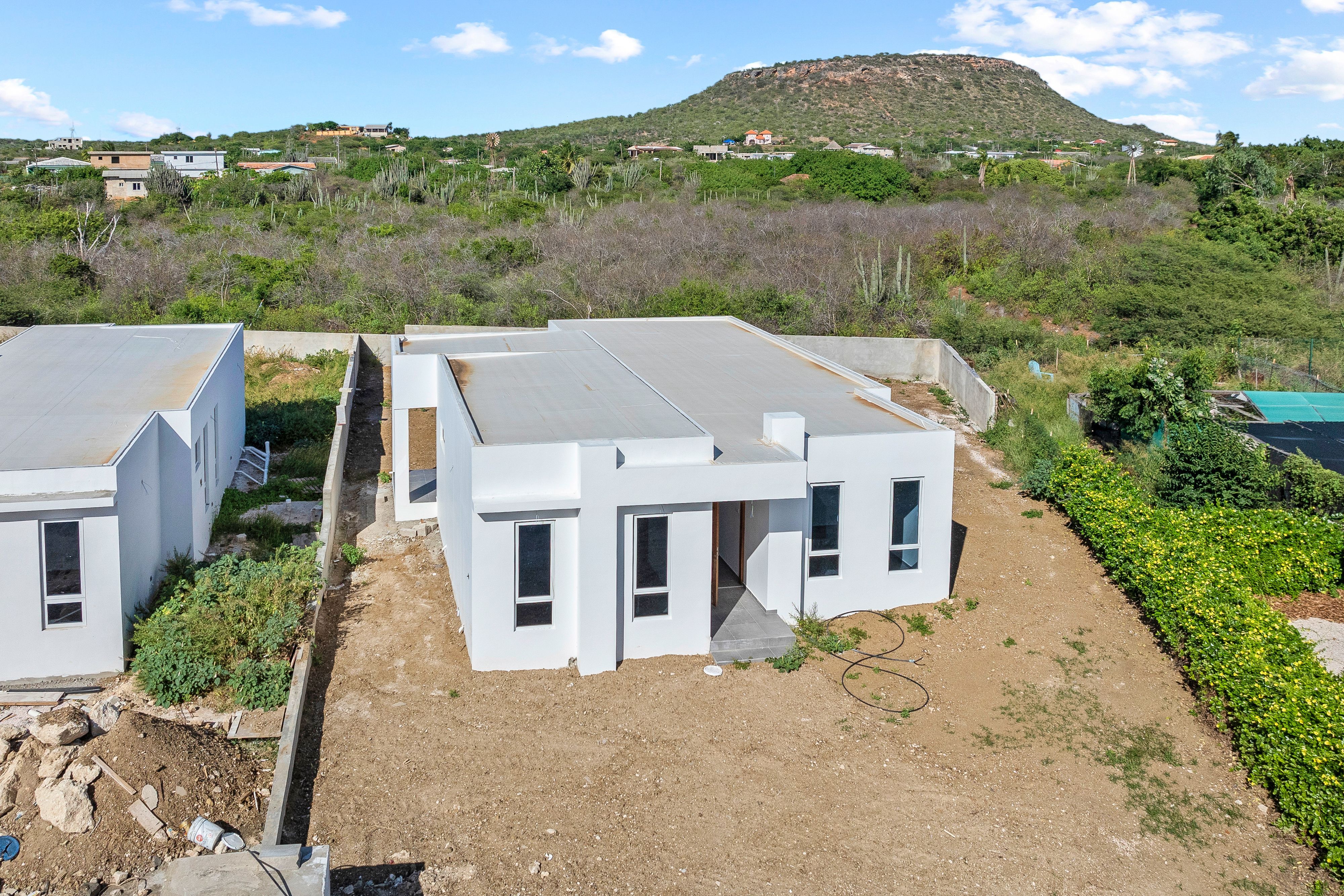 Property in Abrahamsz