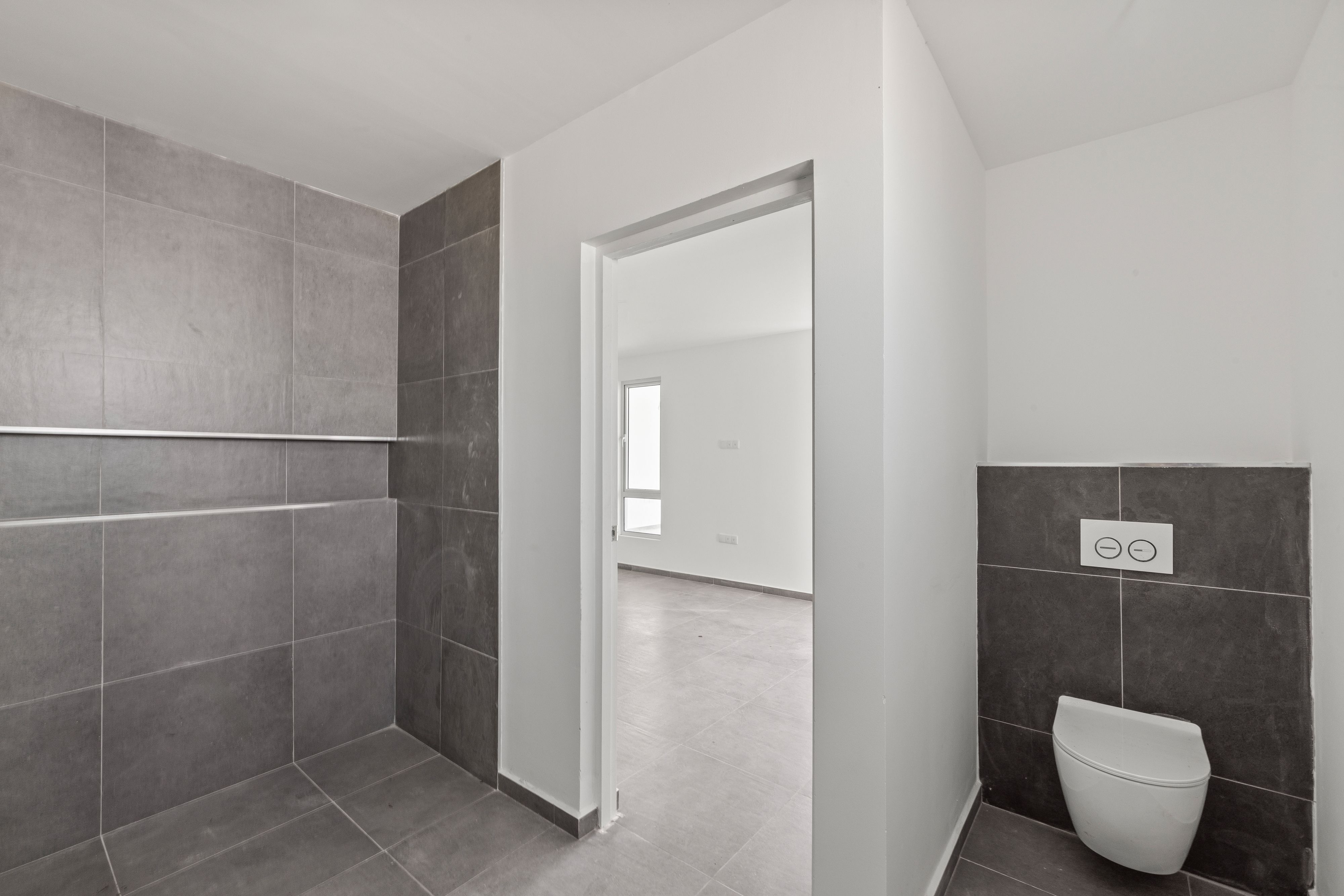 Property in Abrahamsz