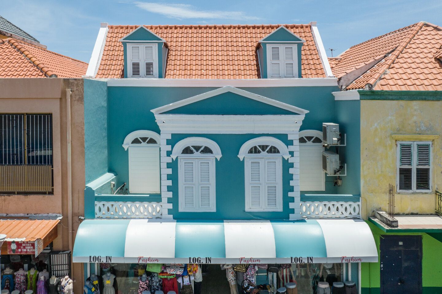 Commercial in Otrobanda