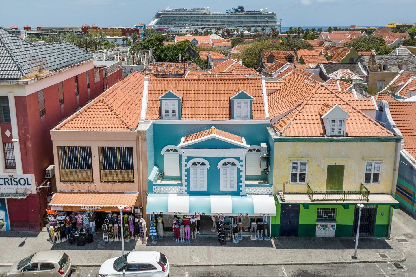 Commercial in Otrobanda
