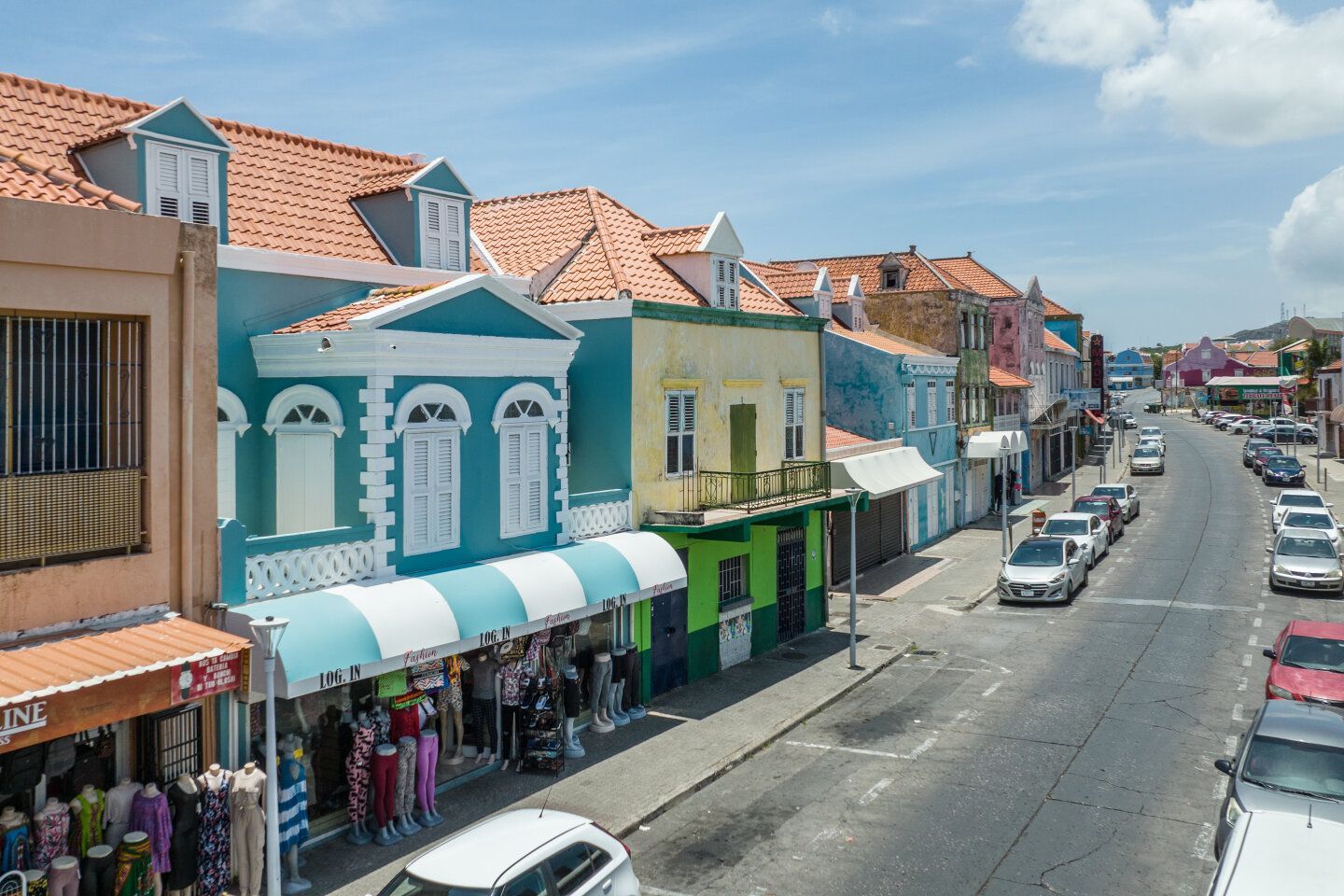Commercial in Otrobanda