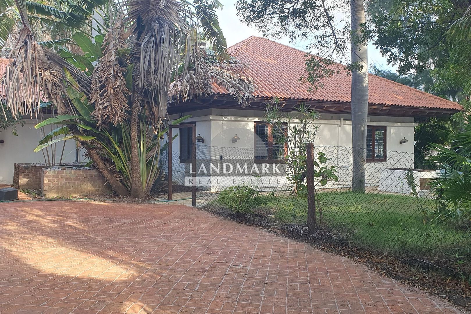 Villa in Emmastad