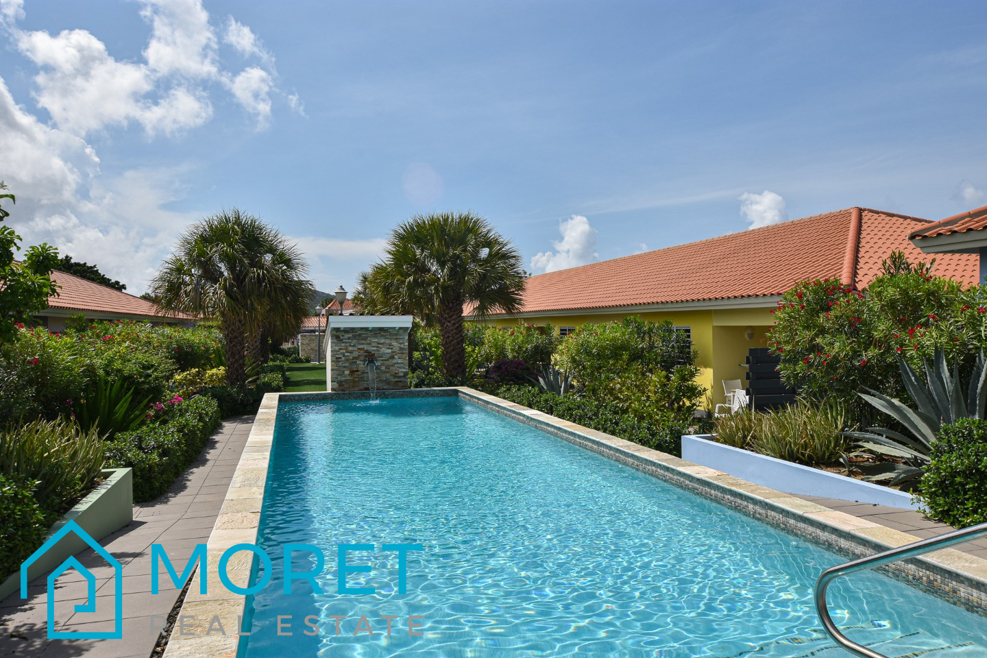 Apartment in Blue Bay