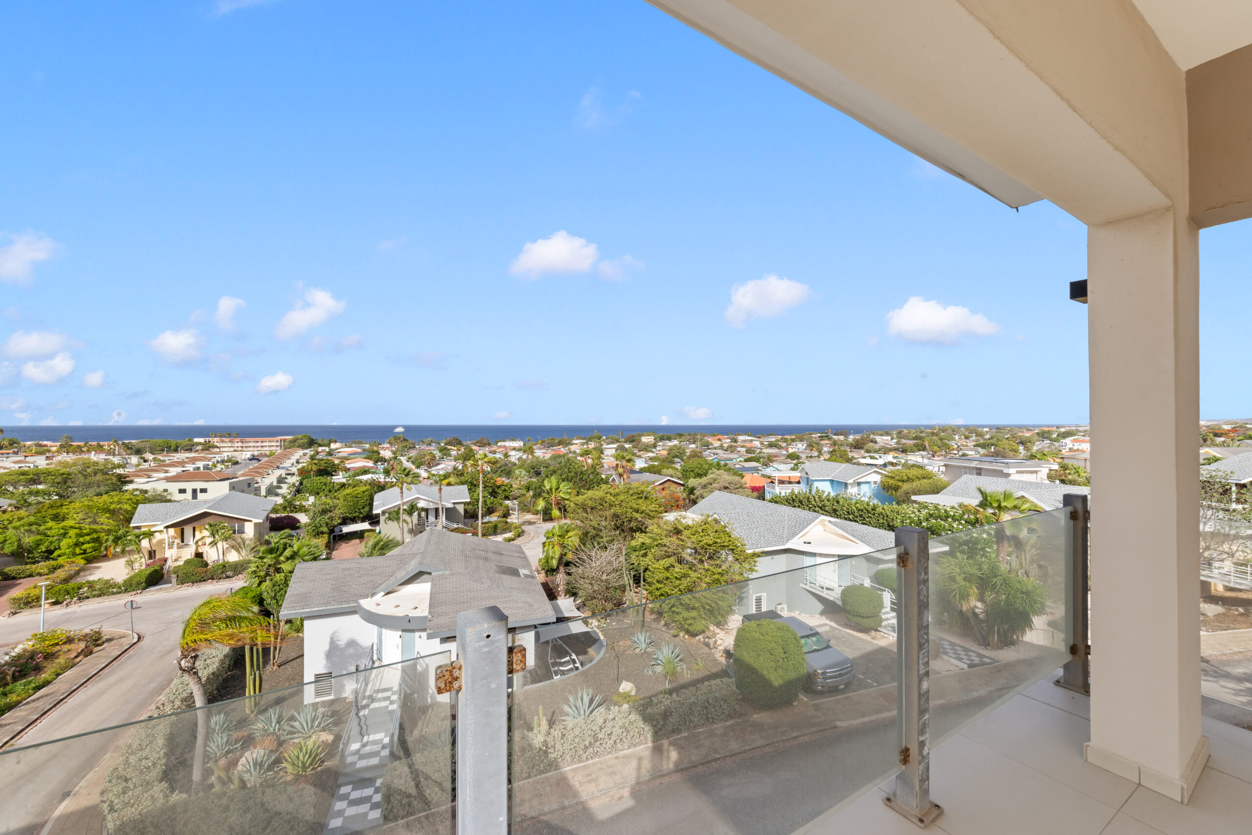 Apartment in Mambo Beach