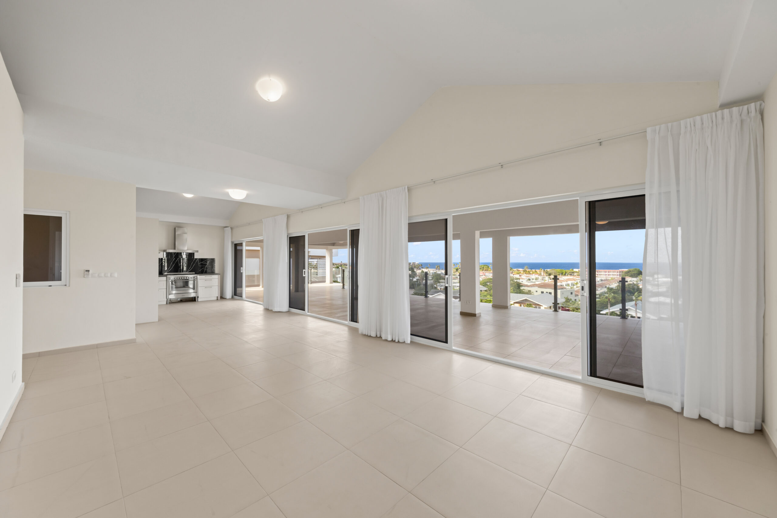 Apartment in Mambo Beach