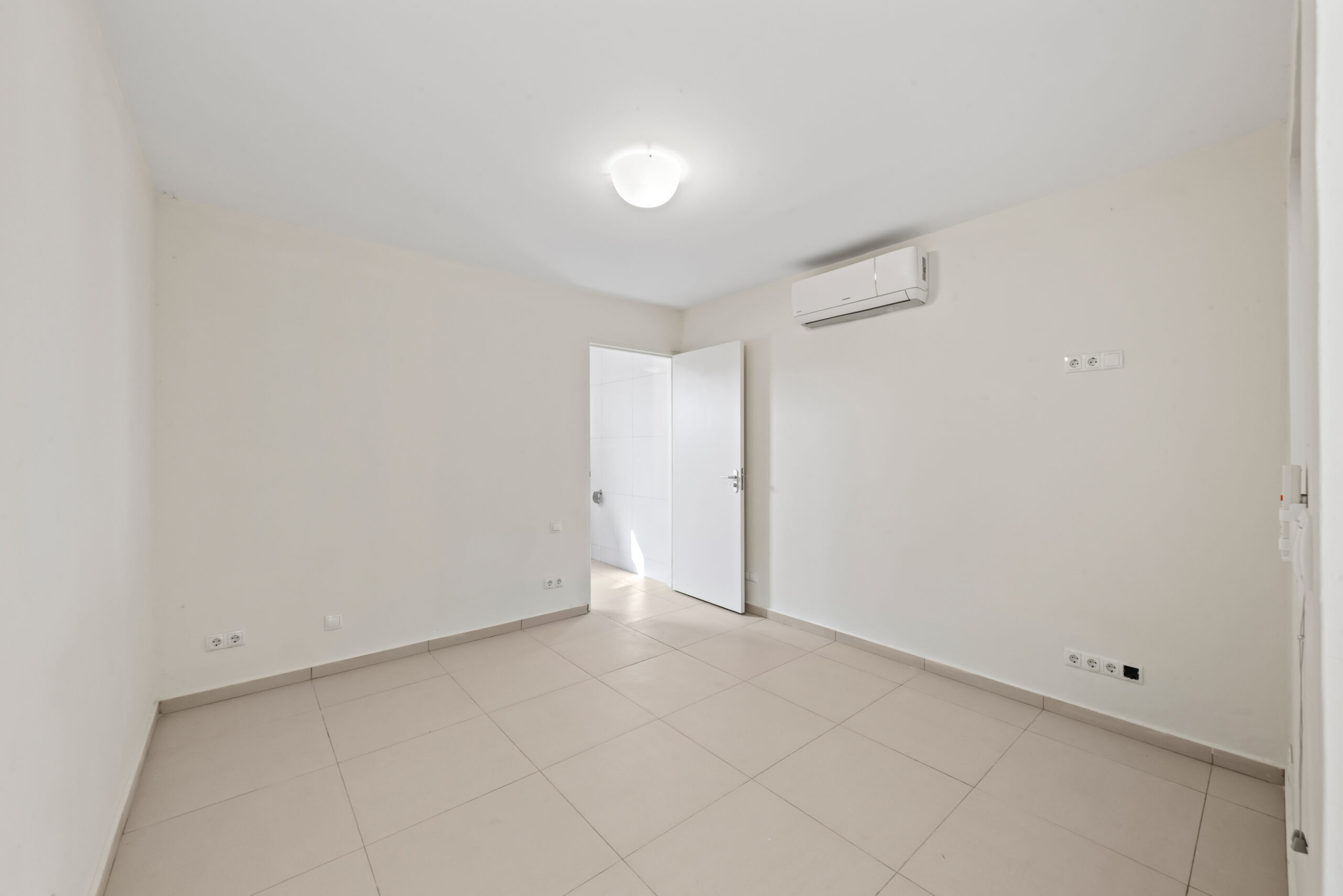 Apartment in Mambo Beach