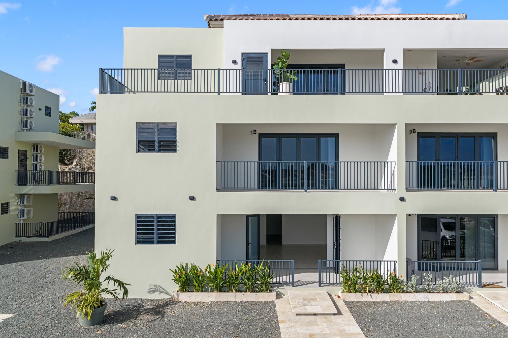 Apartment in Mambo Beach