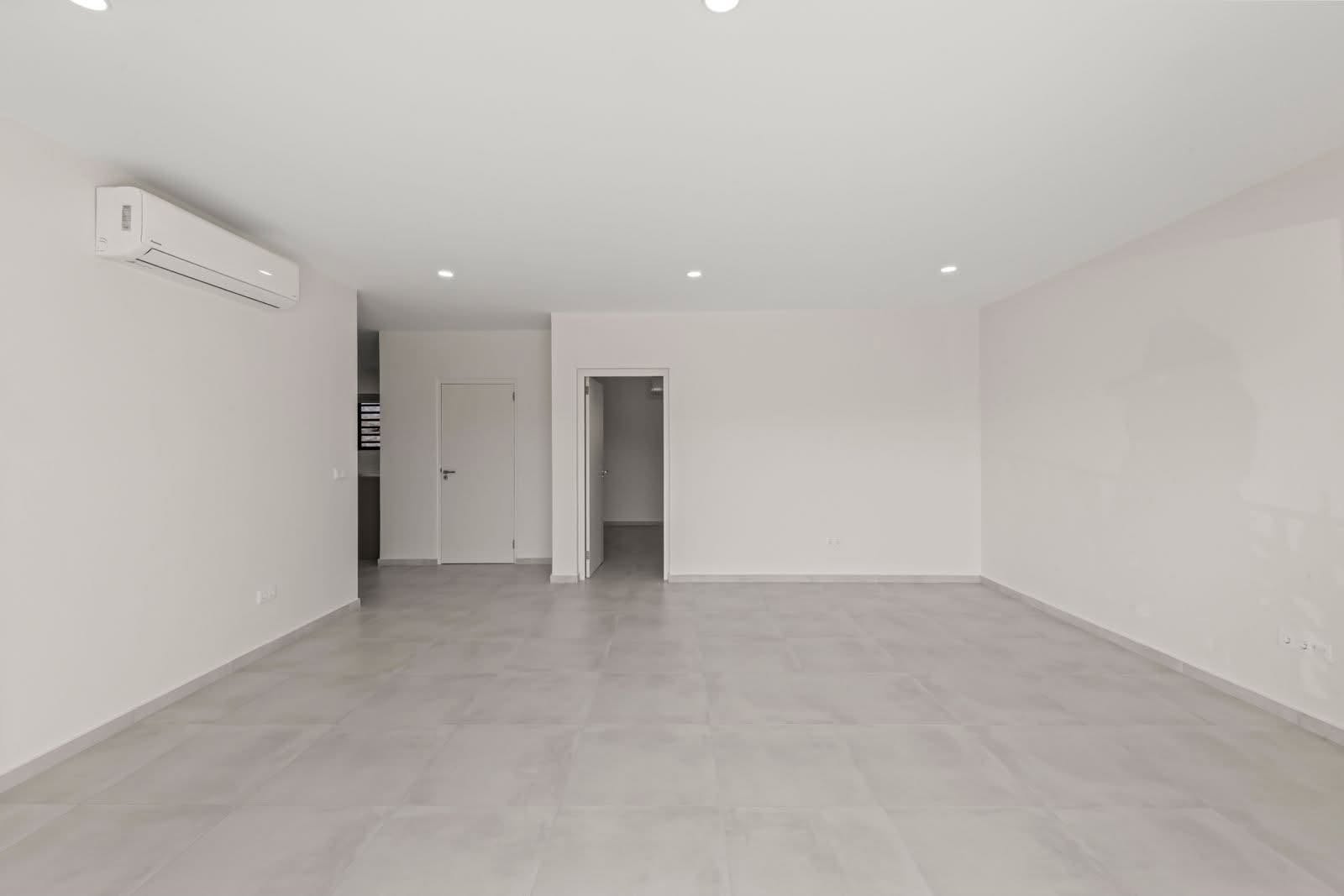 Apartment in Mambo Beach