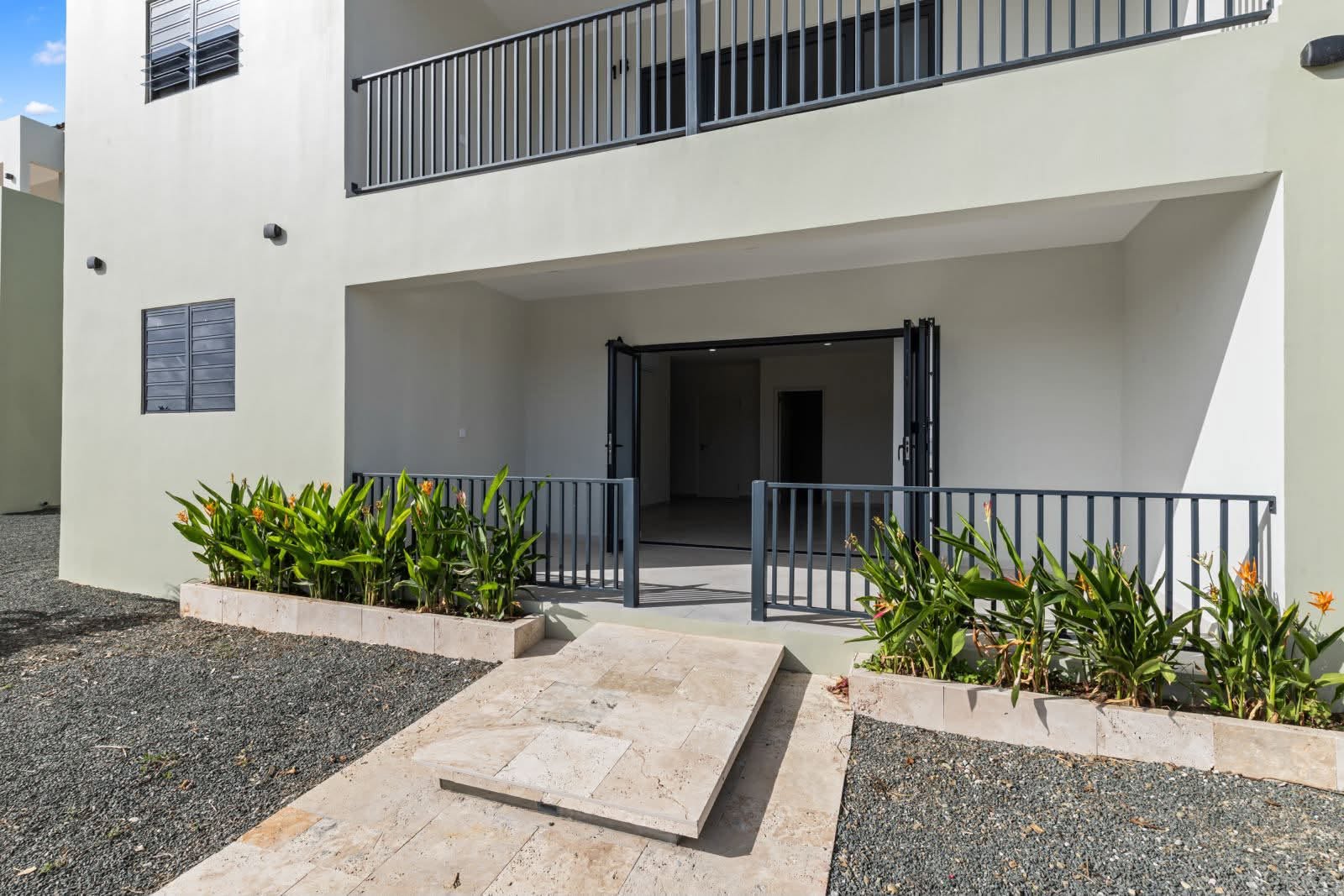 Apartment in Mambo Beach