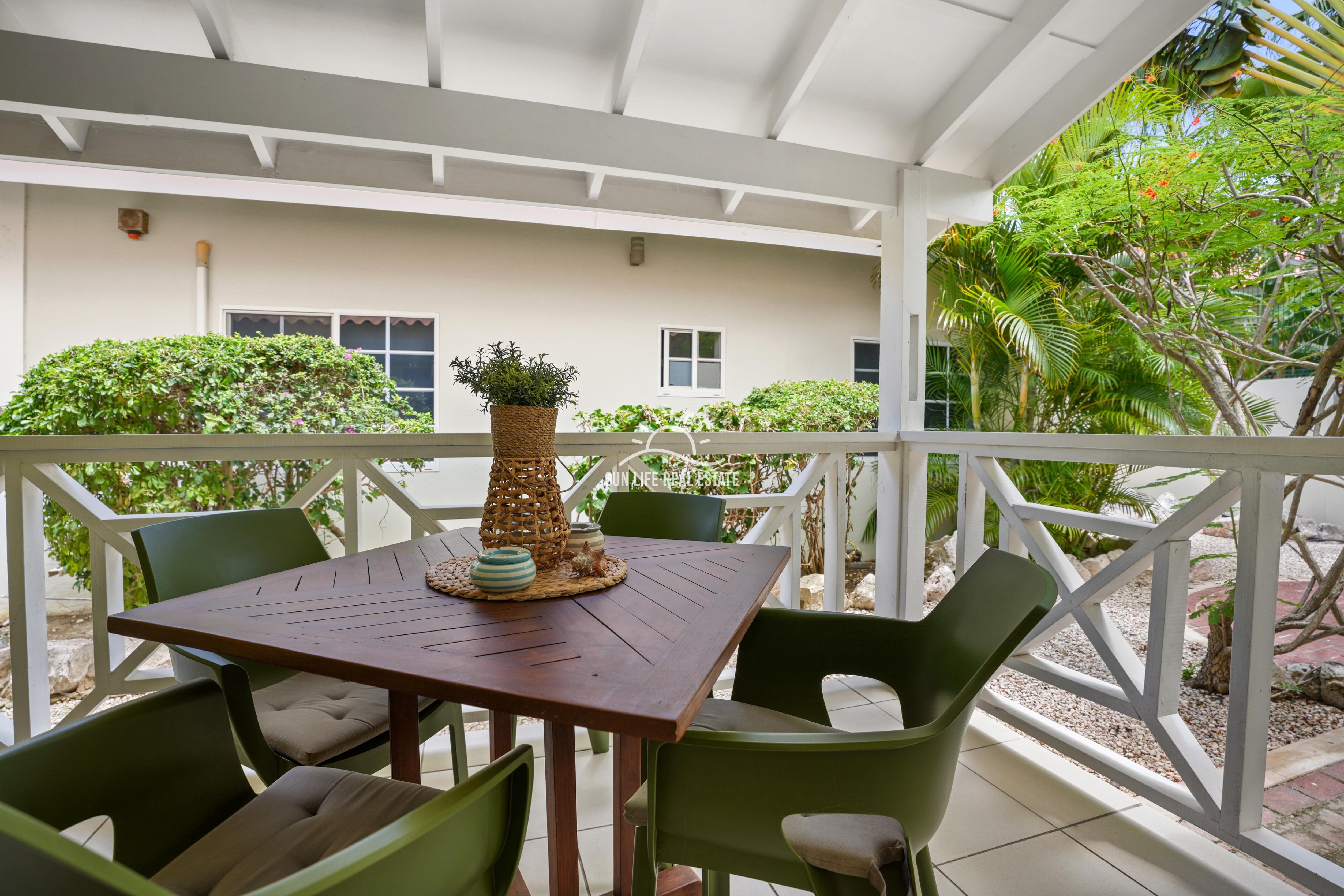 Apartment in Mambo Beach