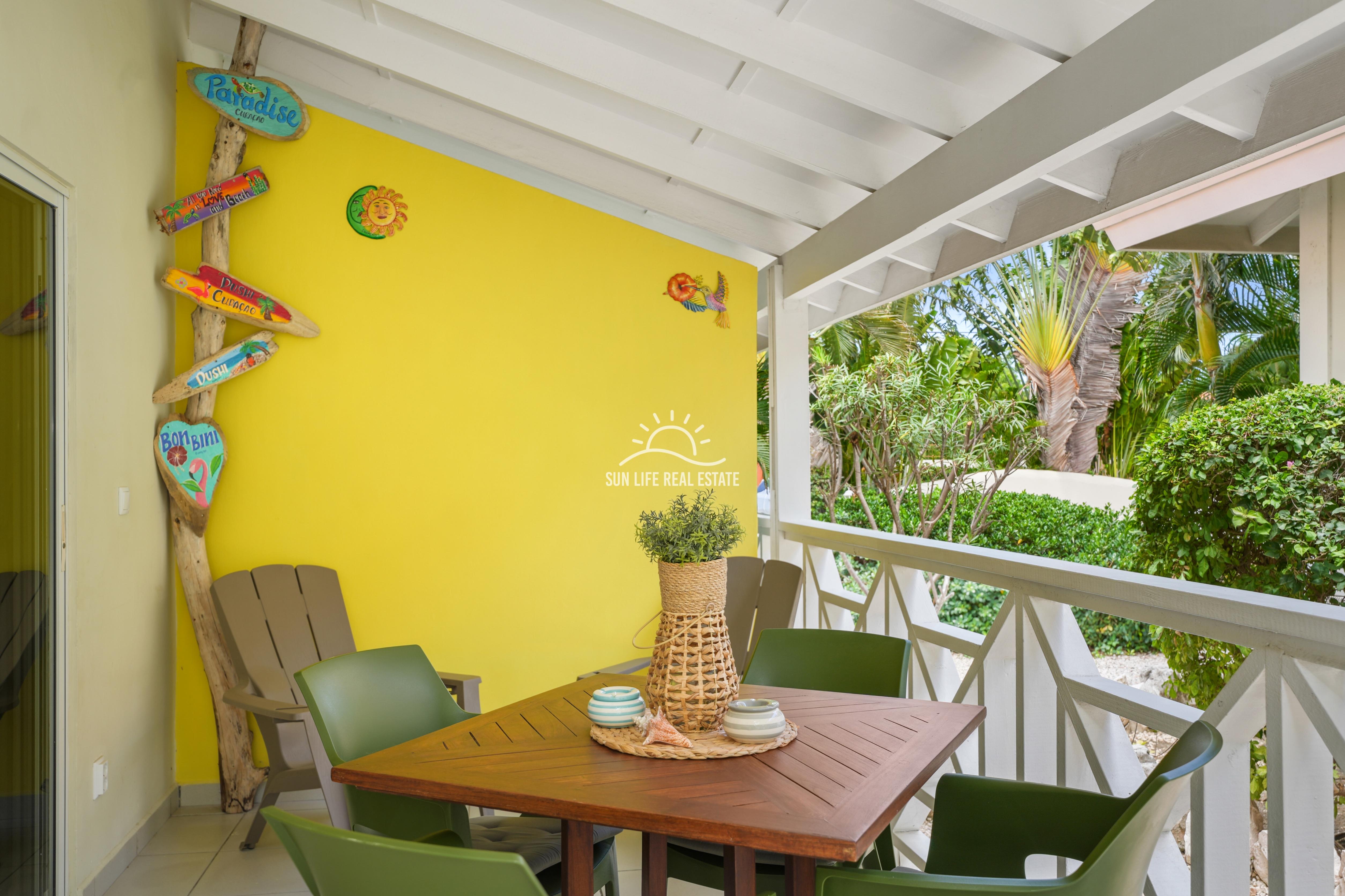 Apartment in Mambo Beach