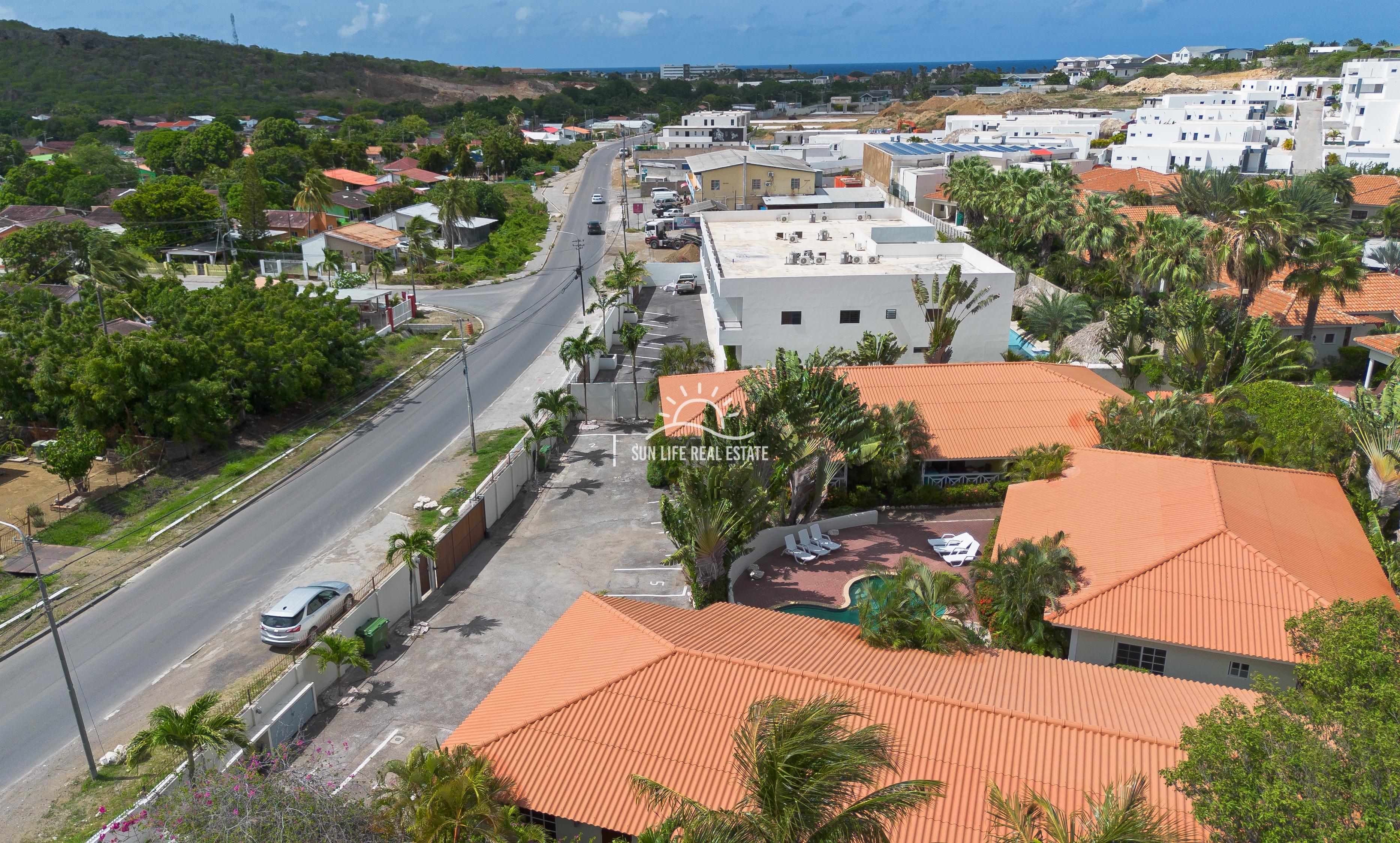 Apartment in Mambo Beach