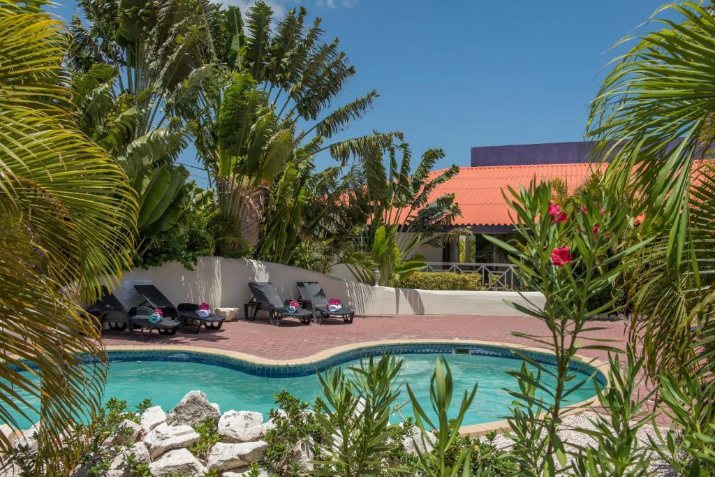 Apartment in Mambo Beach