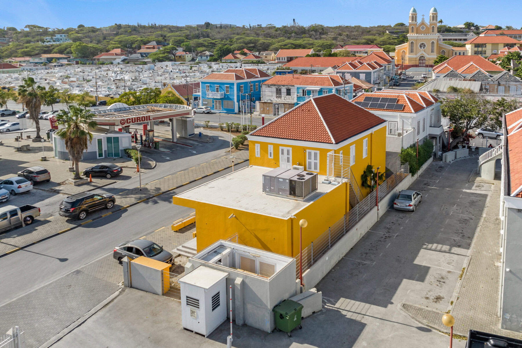 Commercial in Otrobanda