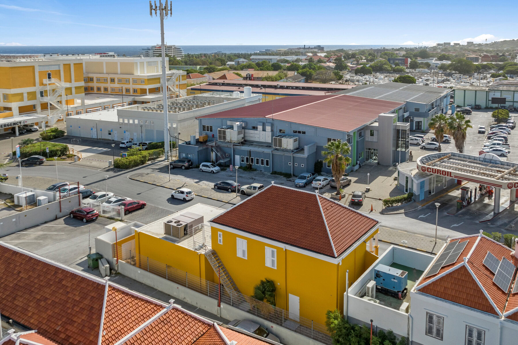 Commercial in Otrobanda