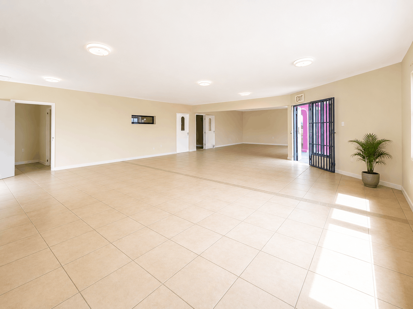 Commercial in Brievengat