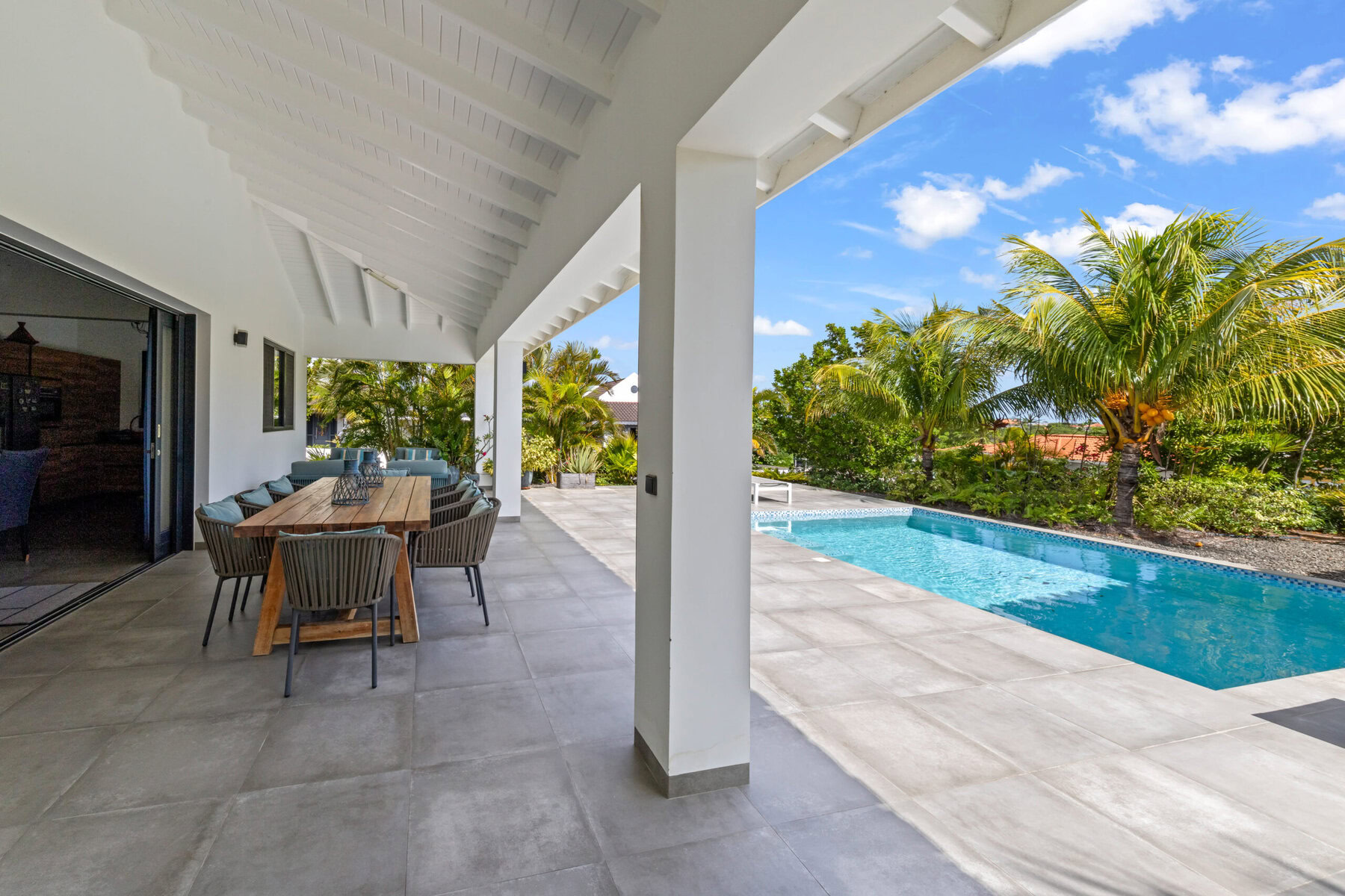 House in Blue Bay