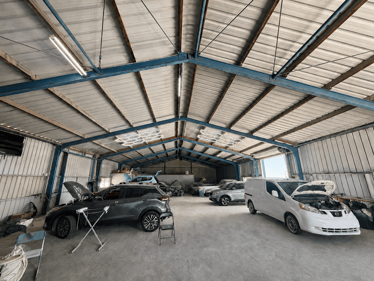 Commercial in Mahuma