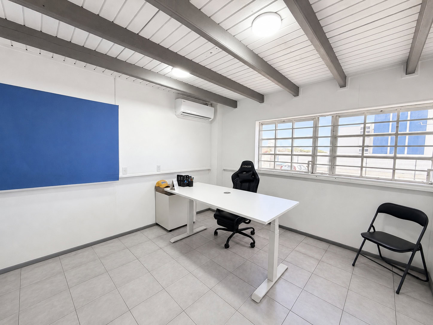 Commercial in Mahuma
