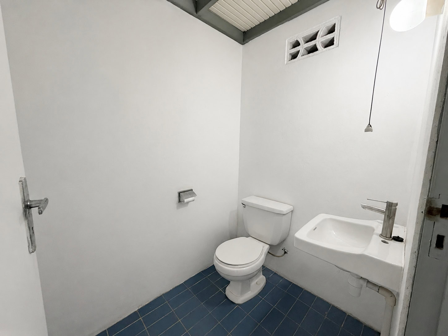 Commercial in Mahuma
