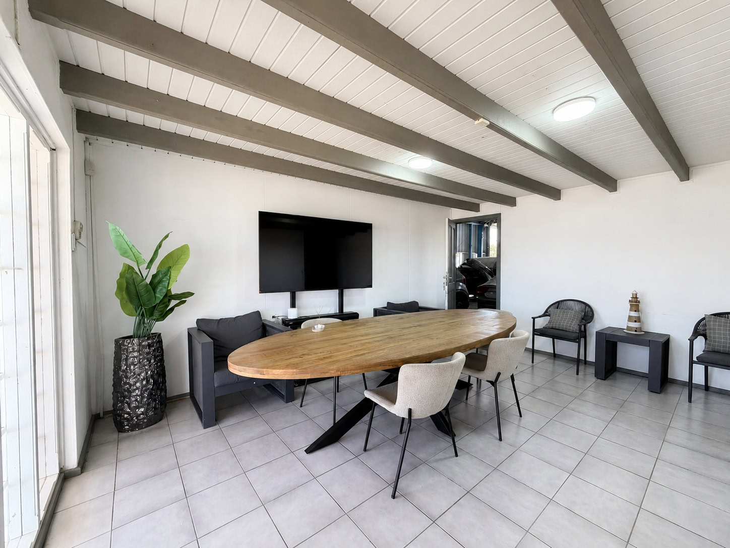 Commercial in Mahuma