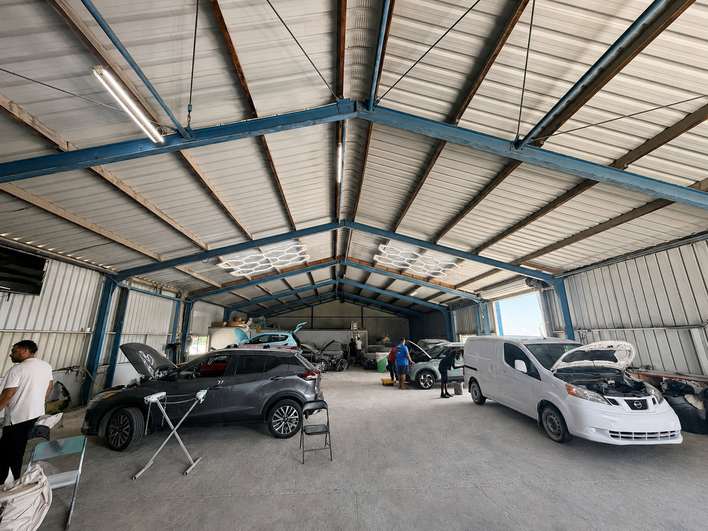 Commercial in Mahuma