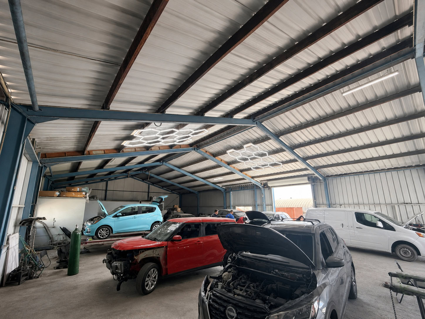 Commercial in Mahuma
