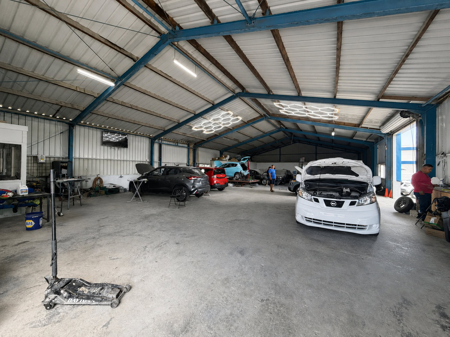 Commercial in Mahuma