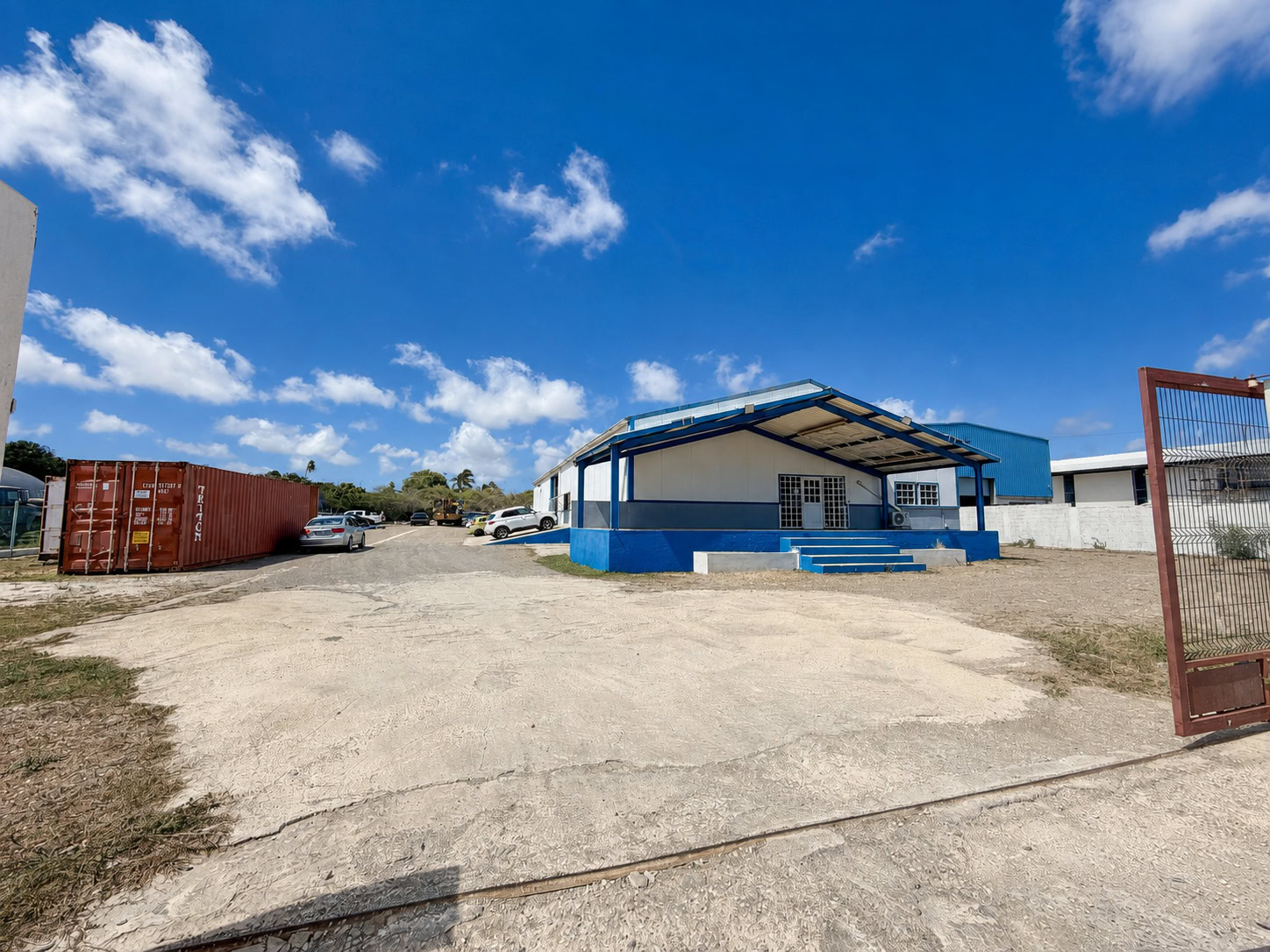 Commercial in Mahuma