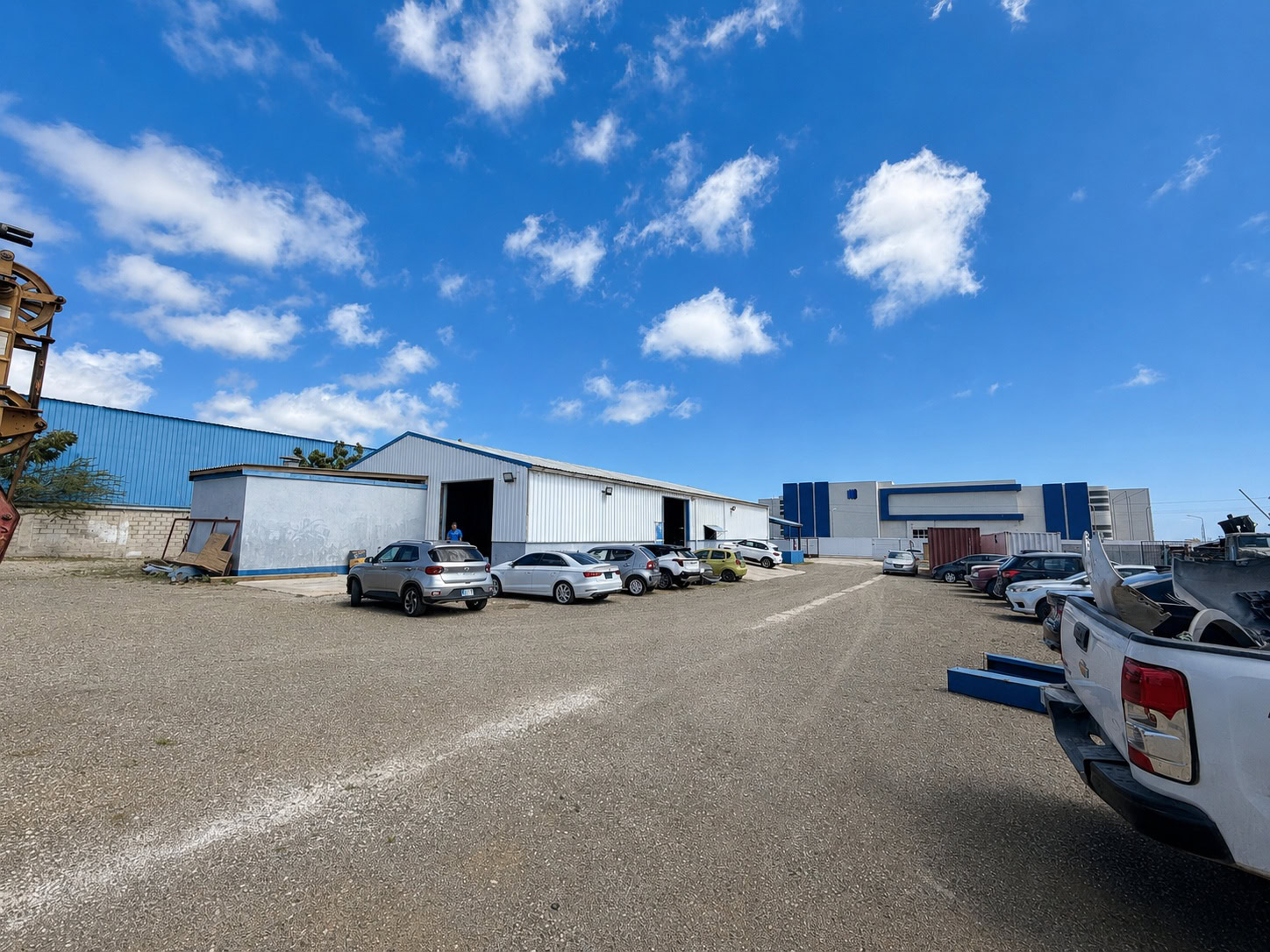 Commercial in Mahuma