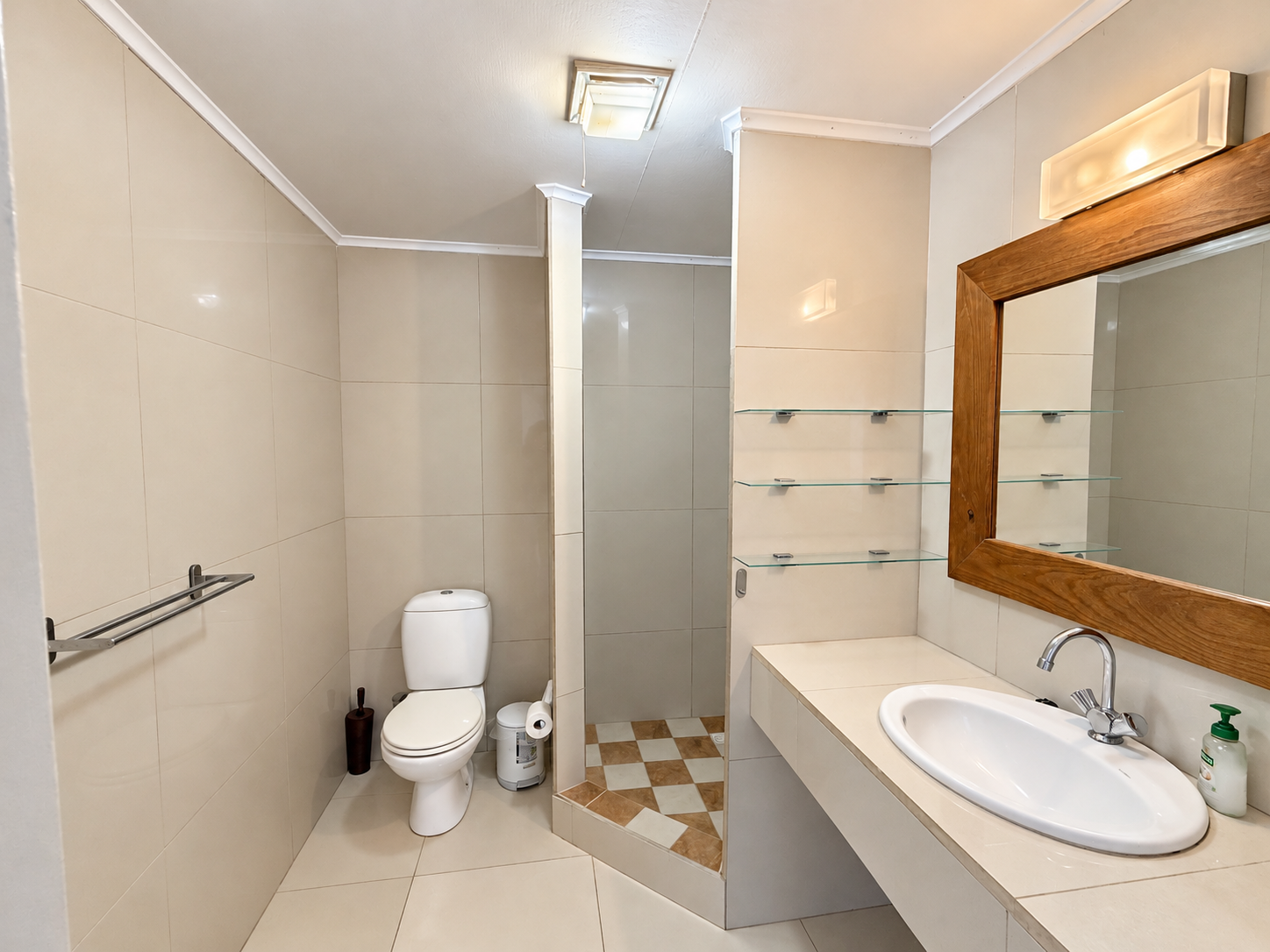 Apartment in Spanish Water