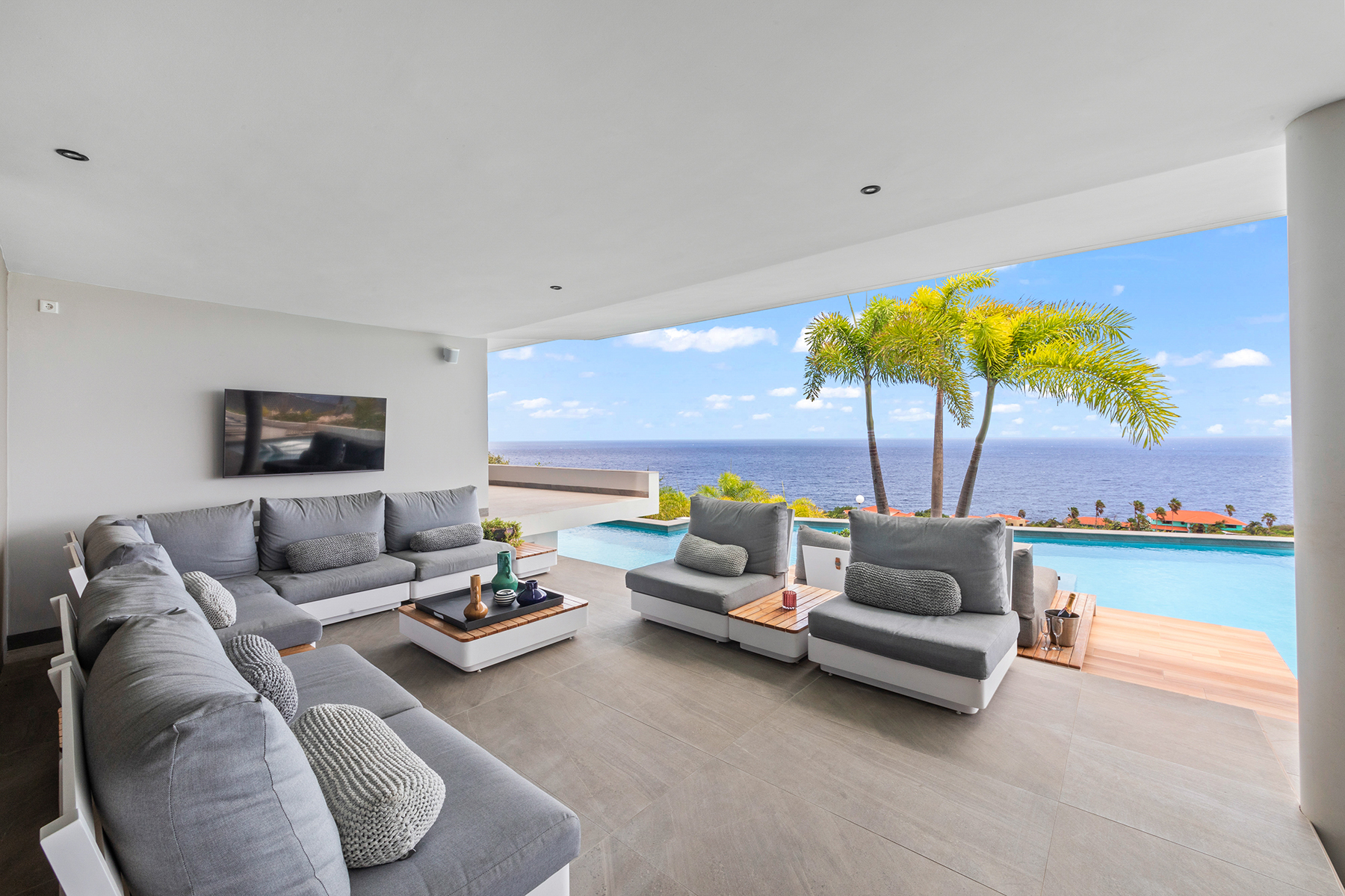 House in Coral Estate