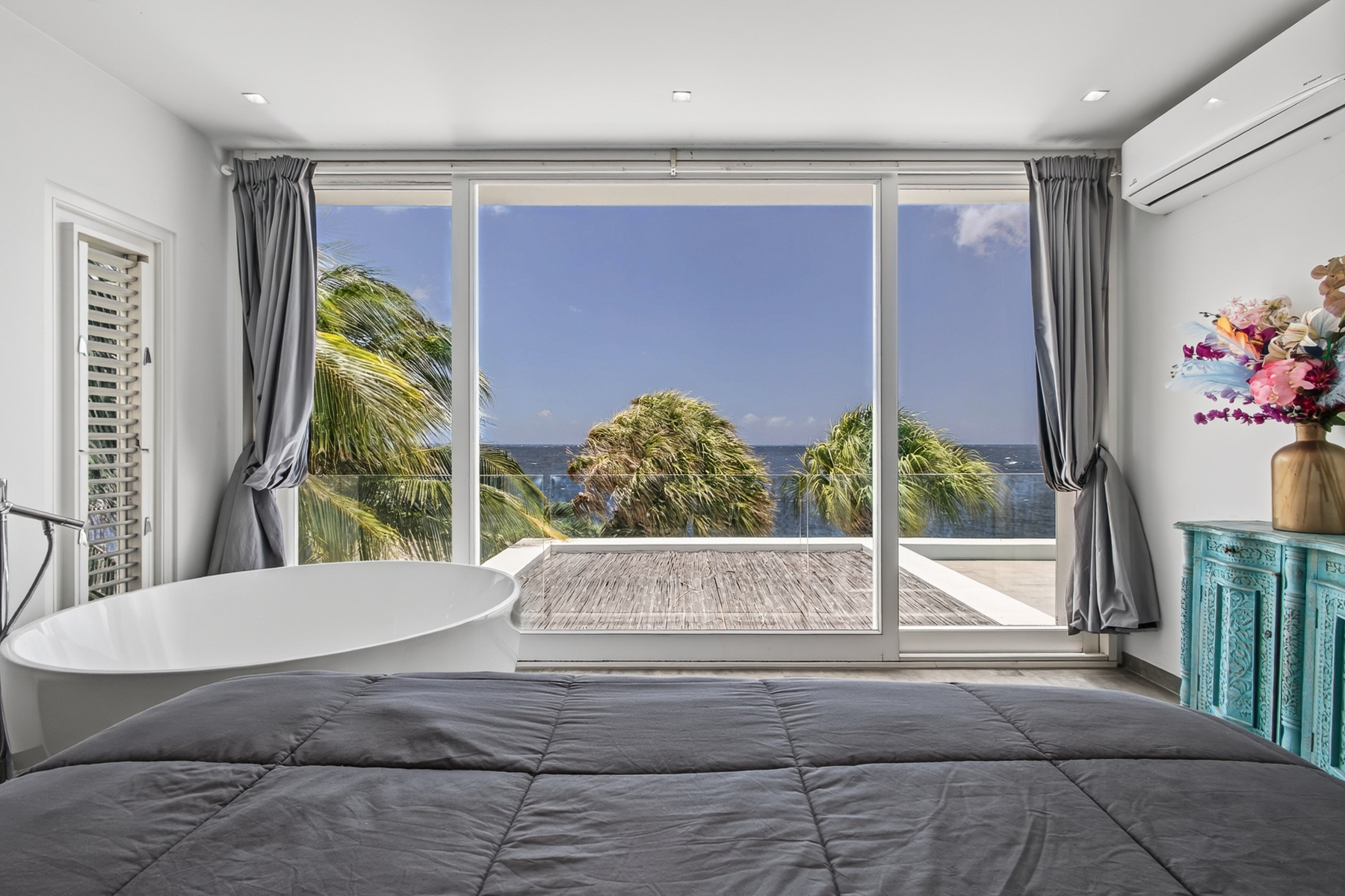 Villa in Coral Estate