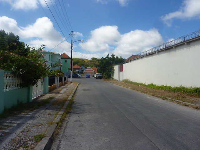 Commercial in Otrobanda