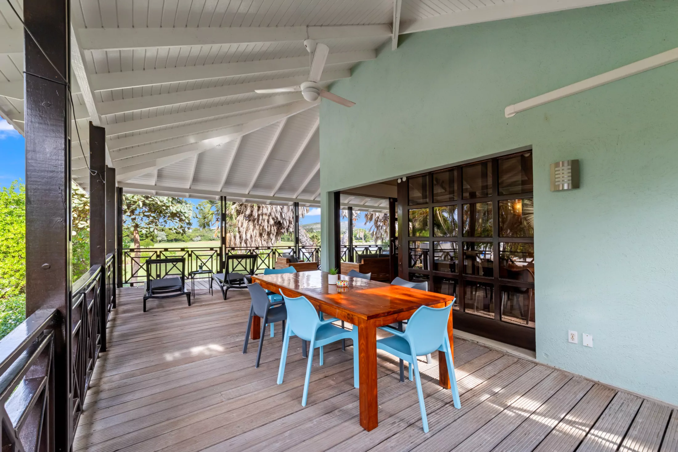 Villa in Blue Bay