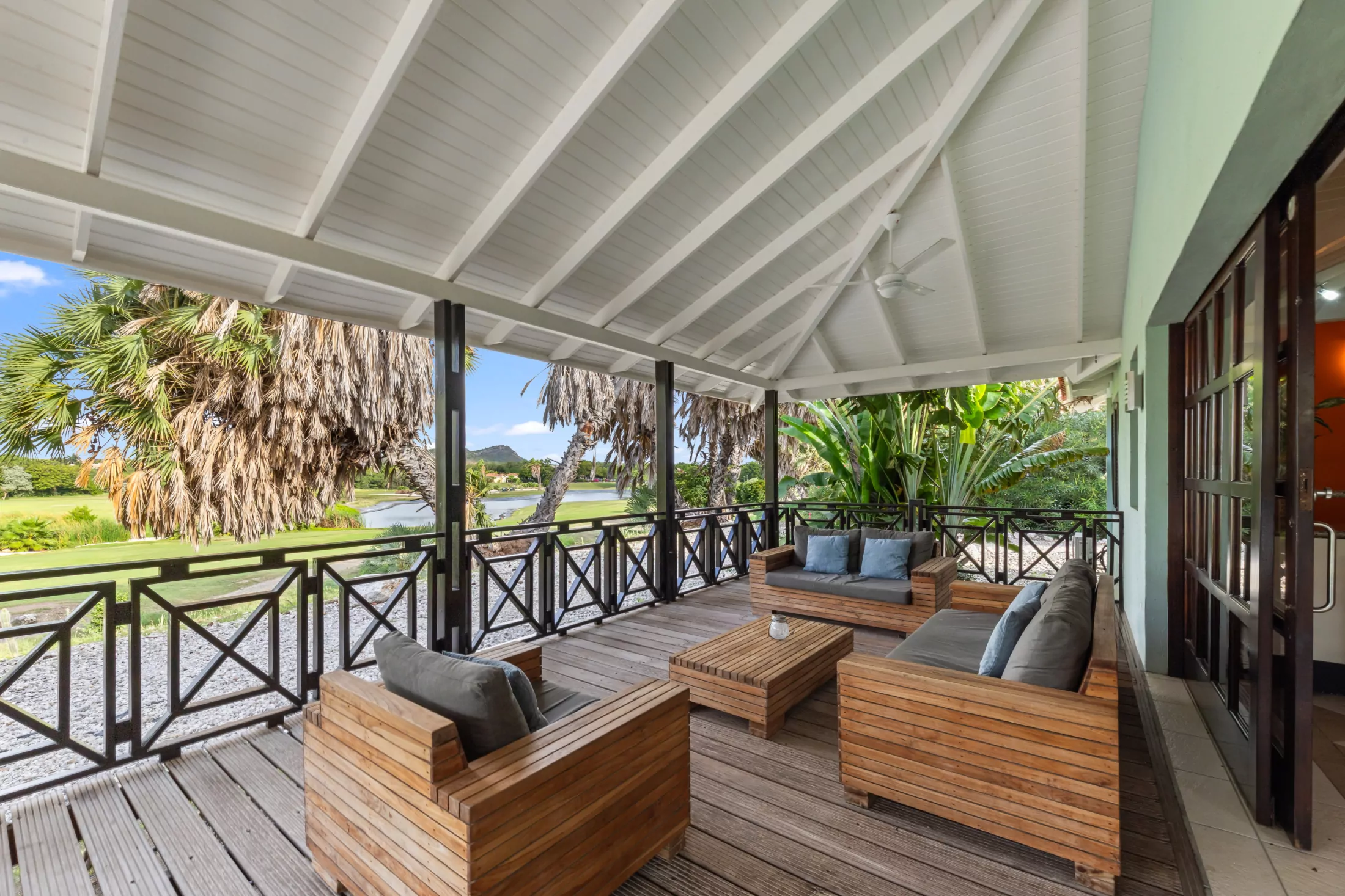Villa in Blue Bay