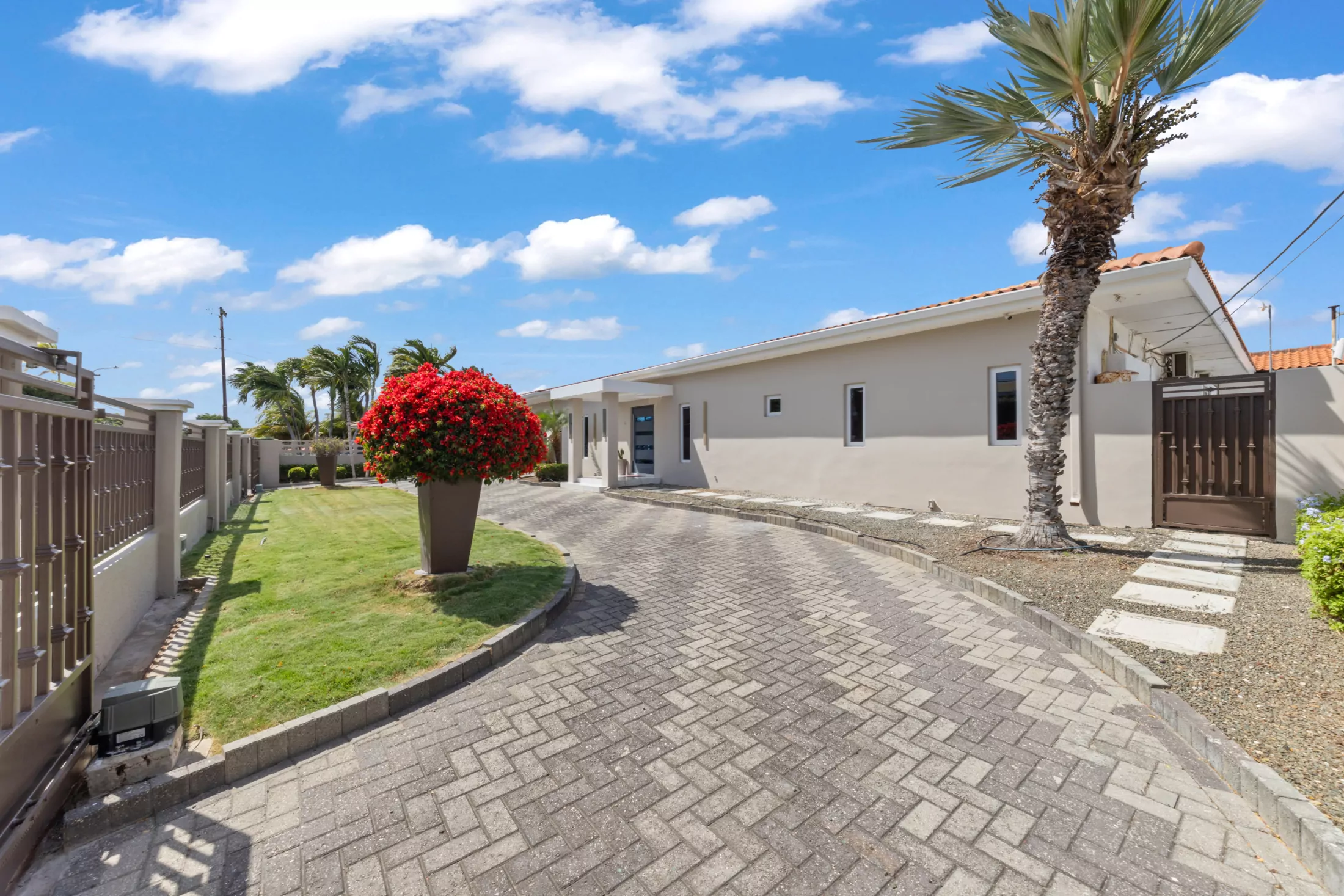 Villa in Mahaai
