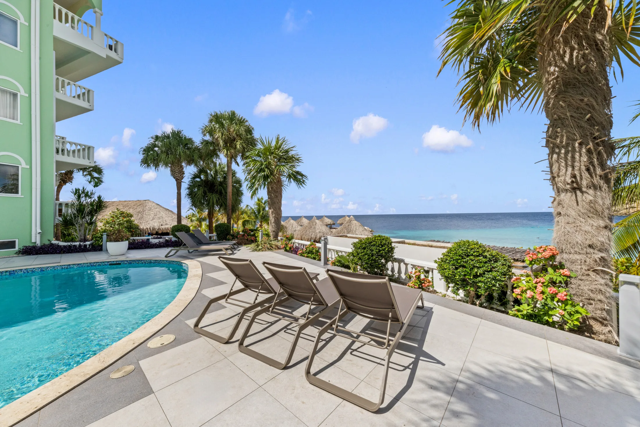 Apartment in Blue Bay