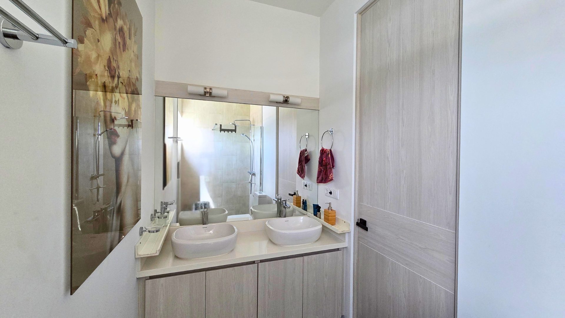 Property in Parasasa