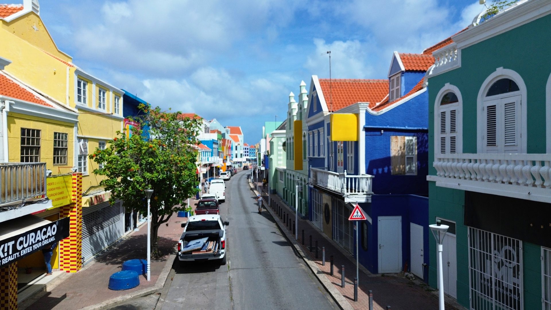 Commercial in Otrobanda