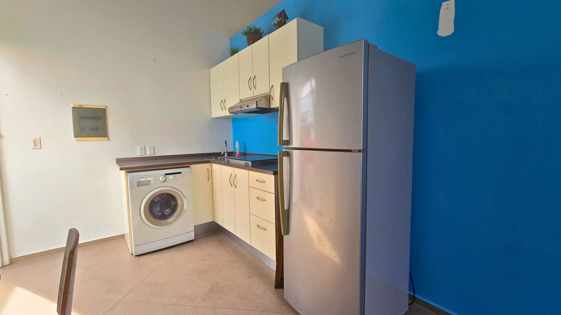 Commercial in Otrobanda