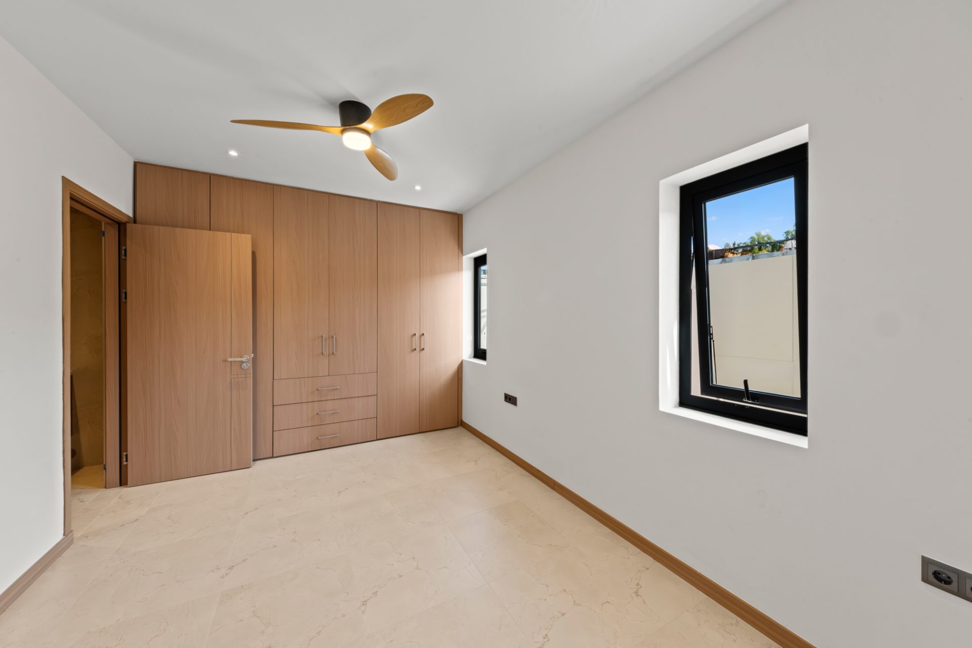 Property in Schelpwijk
