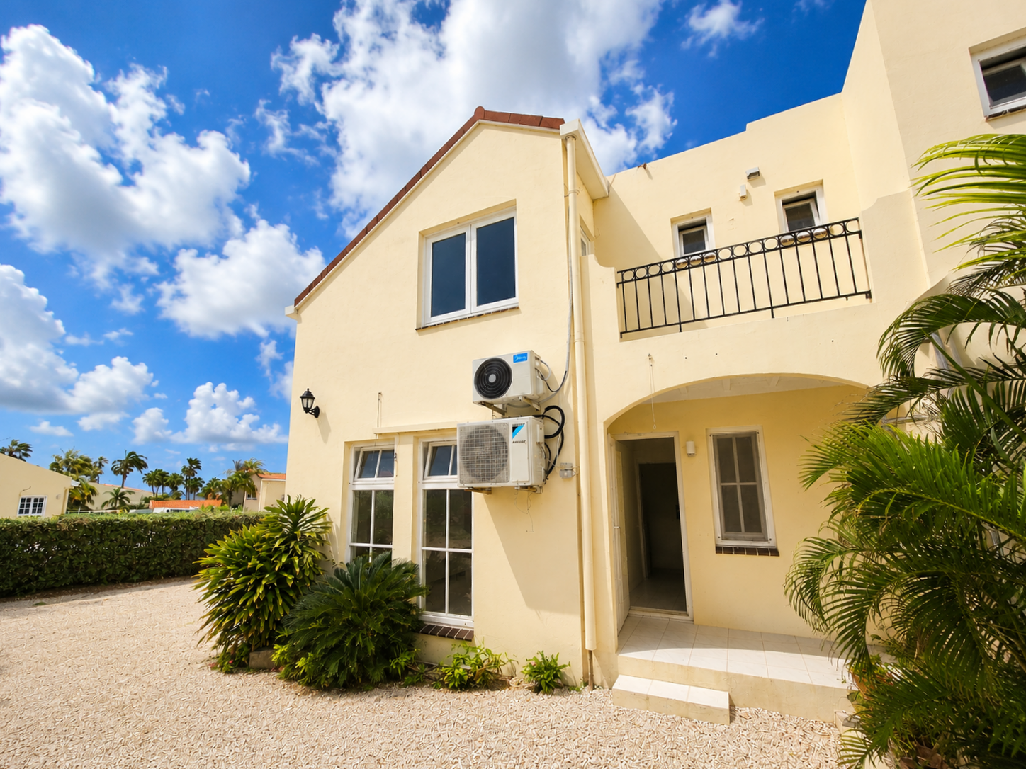 Townhouse in Parasasa