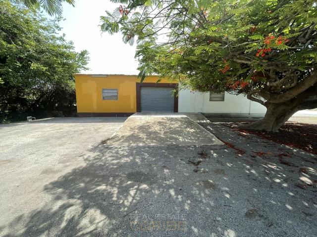 Commercial in Suffisant